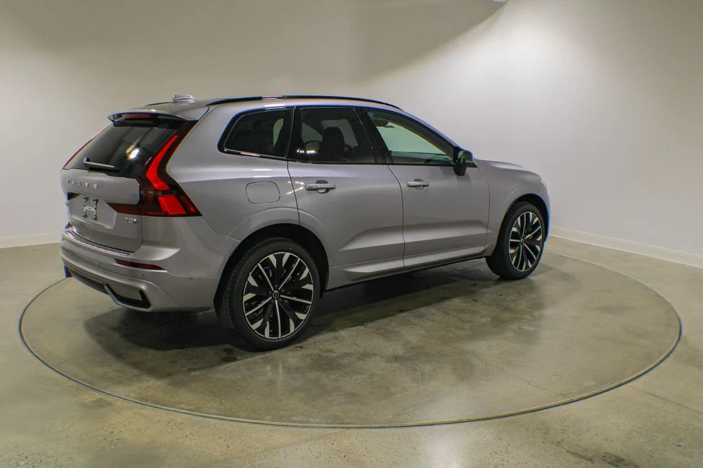 New 2026 Aurora Blue Volvo T8 Ultra image 5