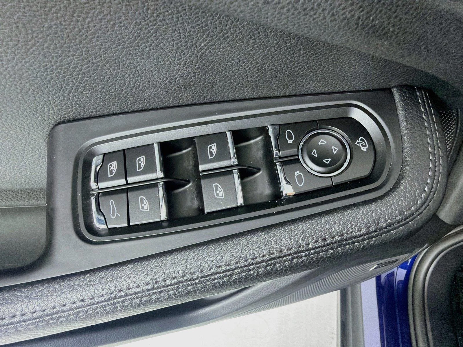 Certified Used 2023 Gentian Blue Metallic Porsche S image 9