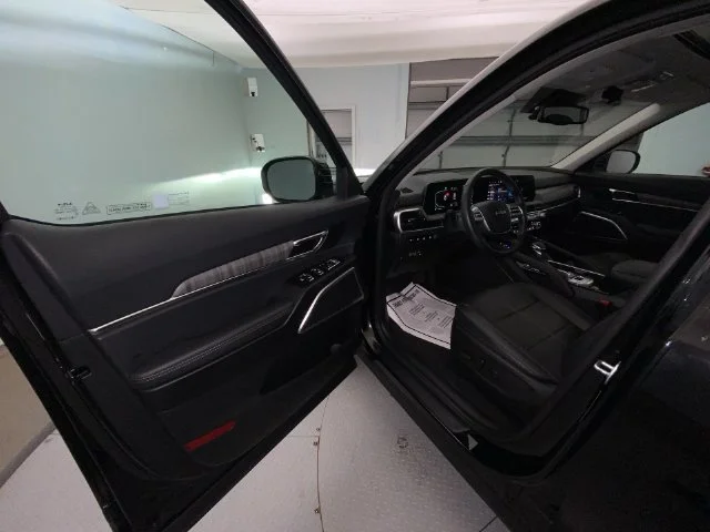 Used 2024 Black Kia EX image 11