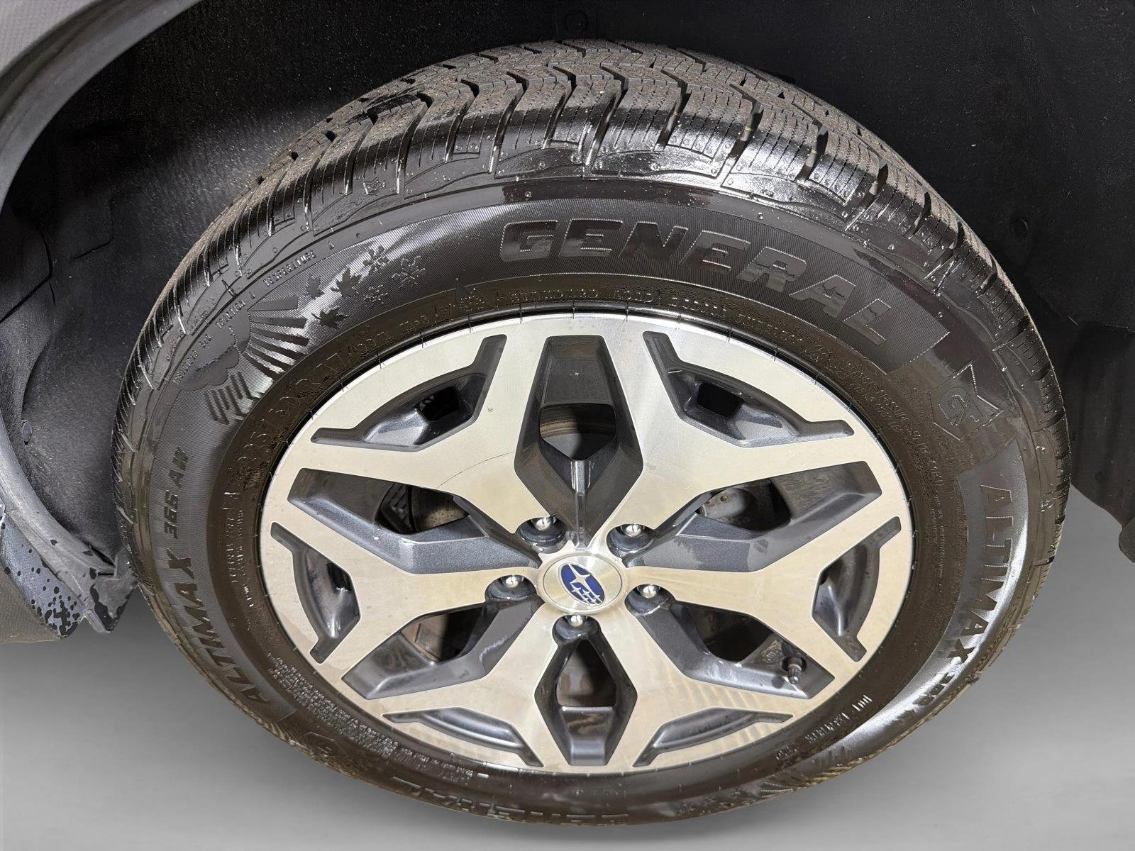 Used 2023 Crystal Black Silica Subaru Premium image 20