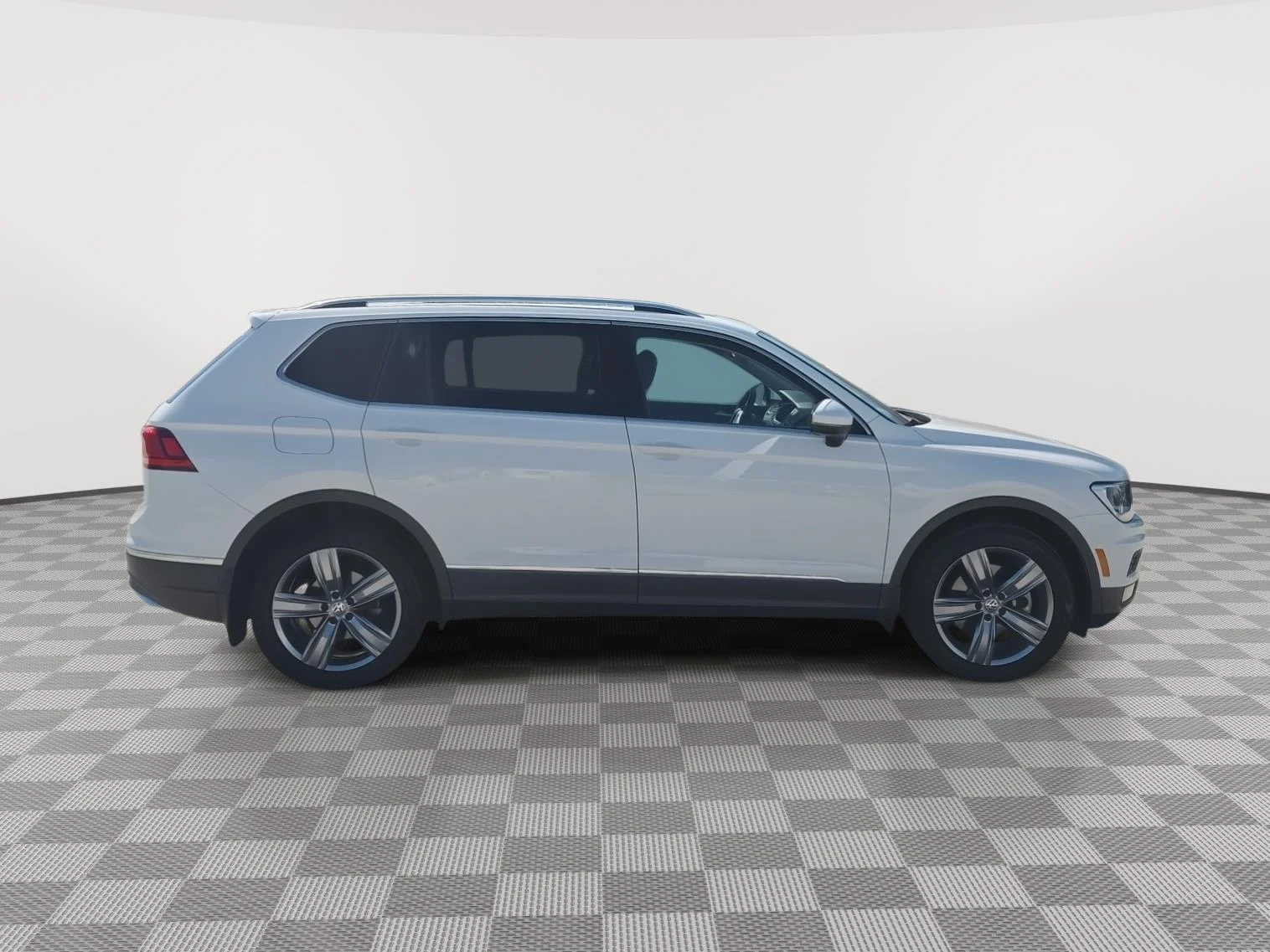 Used 2021  Volkswagen SEL image 12