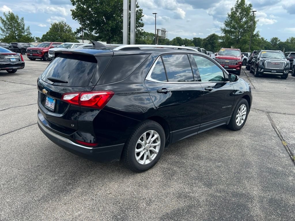 Used 2018 MOSAIC BLACK METALLIC Chevrolet LT image 8