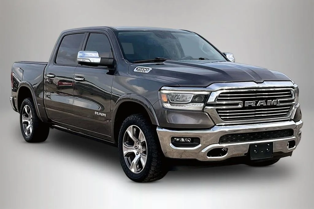 Used 2022  Ram Laramie image 1