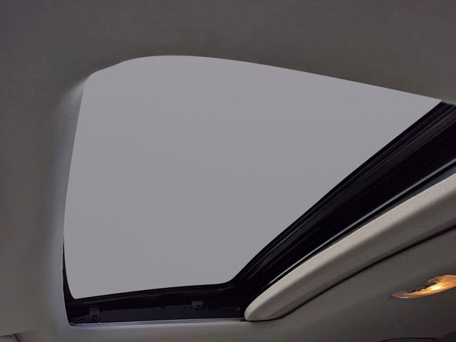 Used 2022 Silver Honda EX image 17