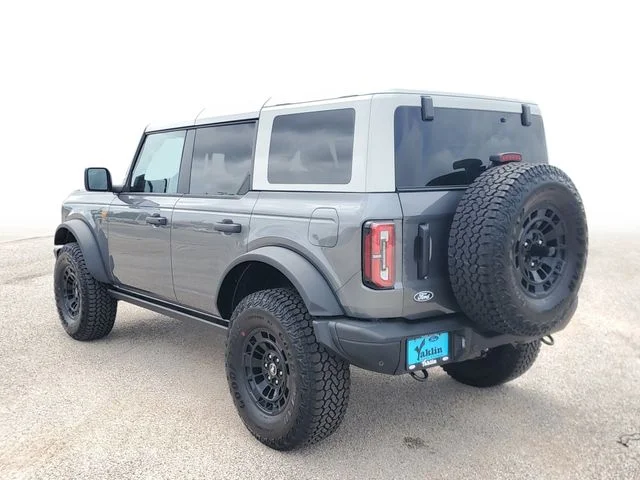 New 2026 Carbonized Gray Metallic Ford Badlands® image 3