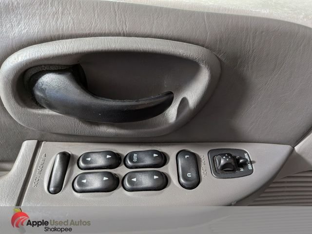 Used 2002 Red Ford XLT image 9
