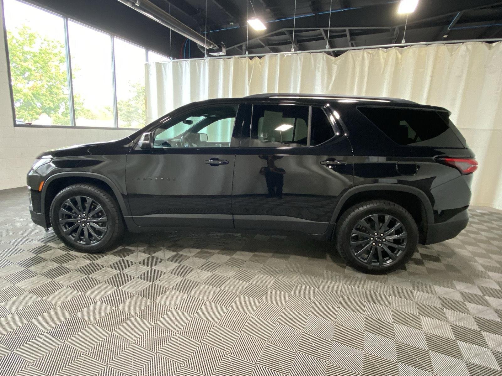 Used 2023 Mosaic Black Metallic Chevrolet RS image 9