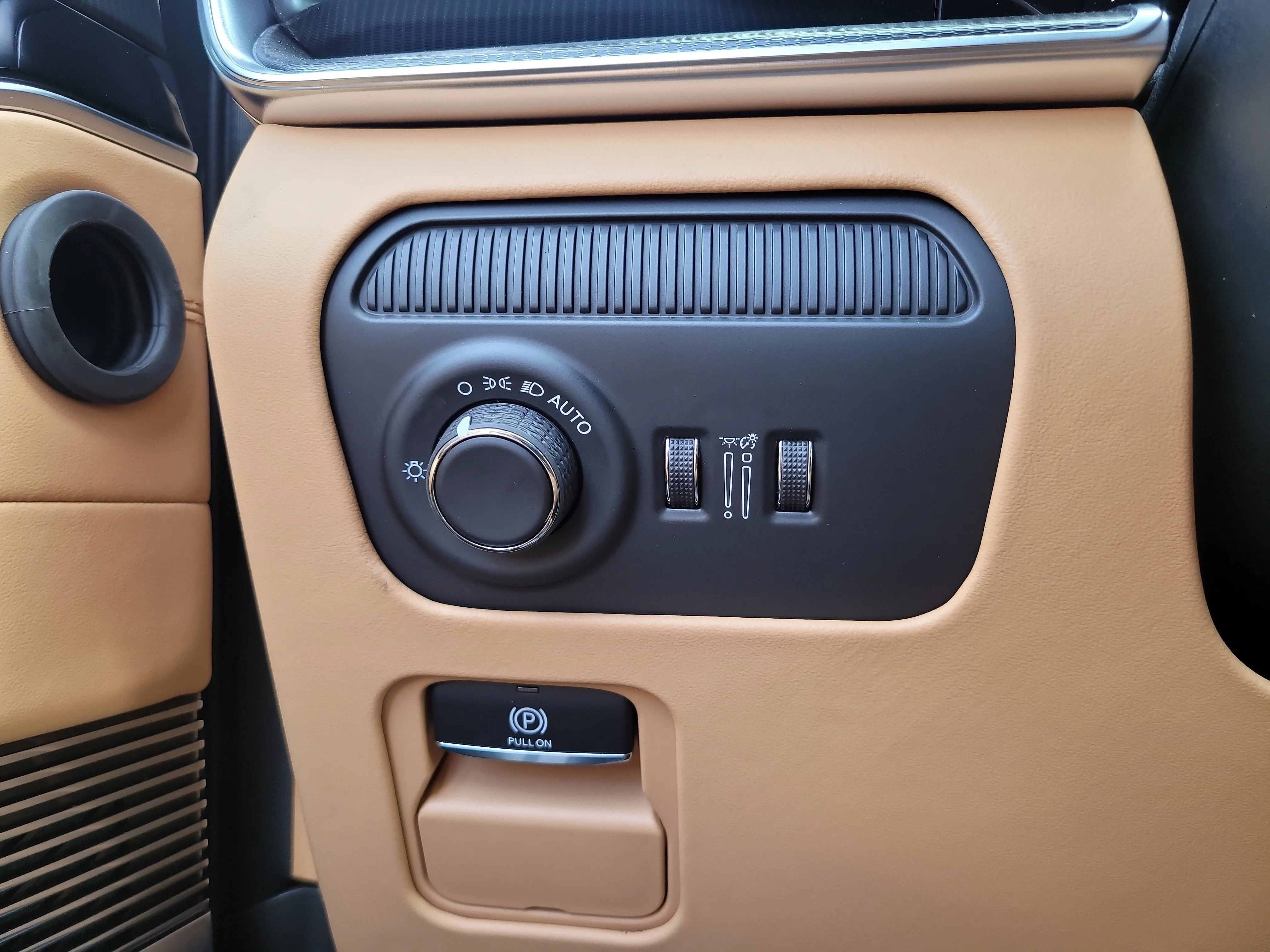 New 2026 Bright White Clearcoat Jeep Summit Reserve image 25