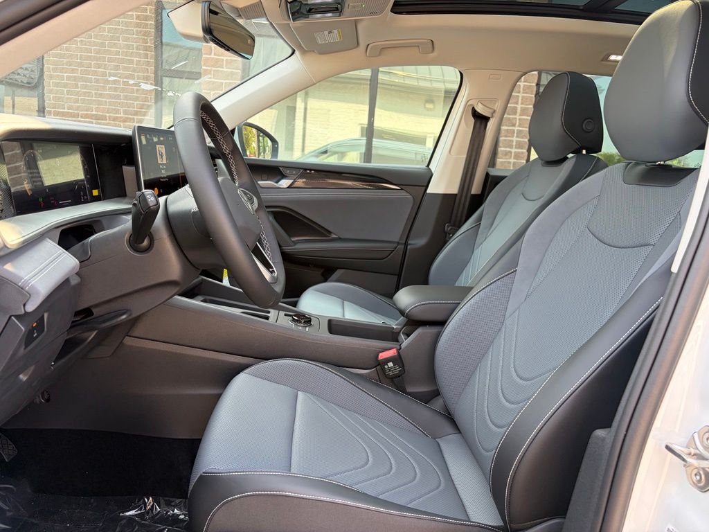 New 2026 Pure White Volkswagen 2.0T SE image 7