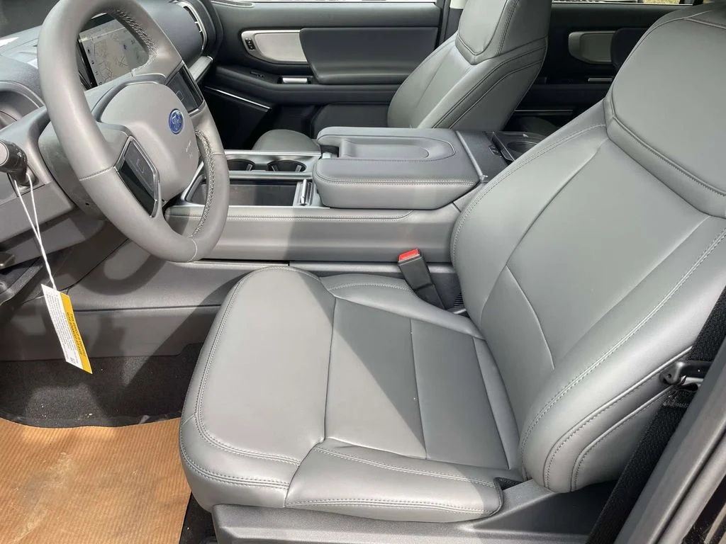 New 2026 Agate Black Metallic Ford MAX Active image 13
