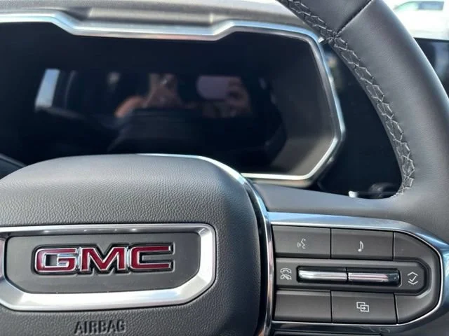 New 2026 Rapids Metallic GMC Elevation image 27