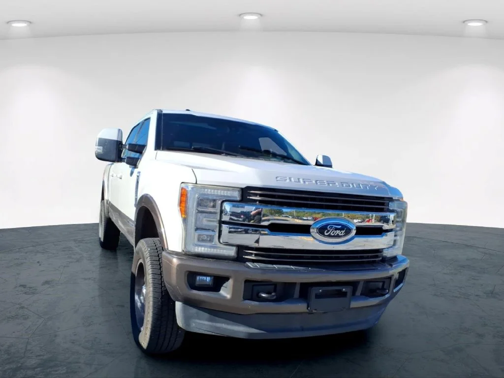 Used 2017 White Ford King Ranch image 9