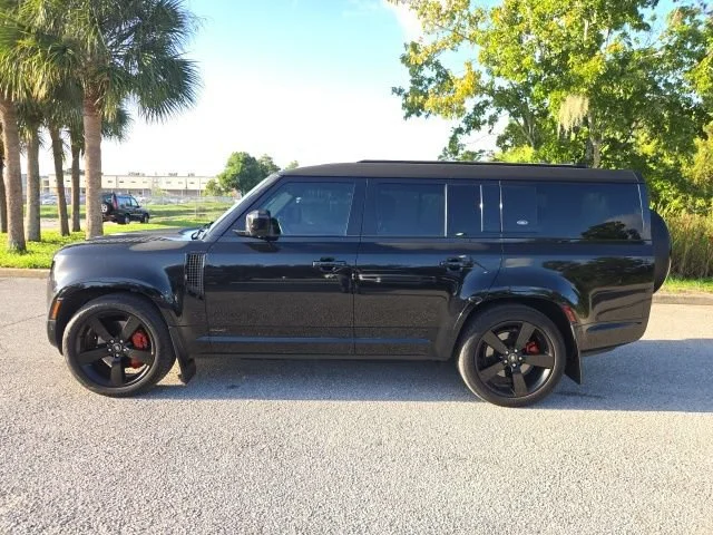 Used 2024 Santorini Black Metallic Land Rover X image 2