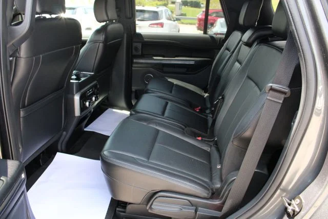 Used 2018 Gray Ford XLT image 13