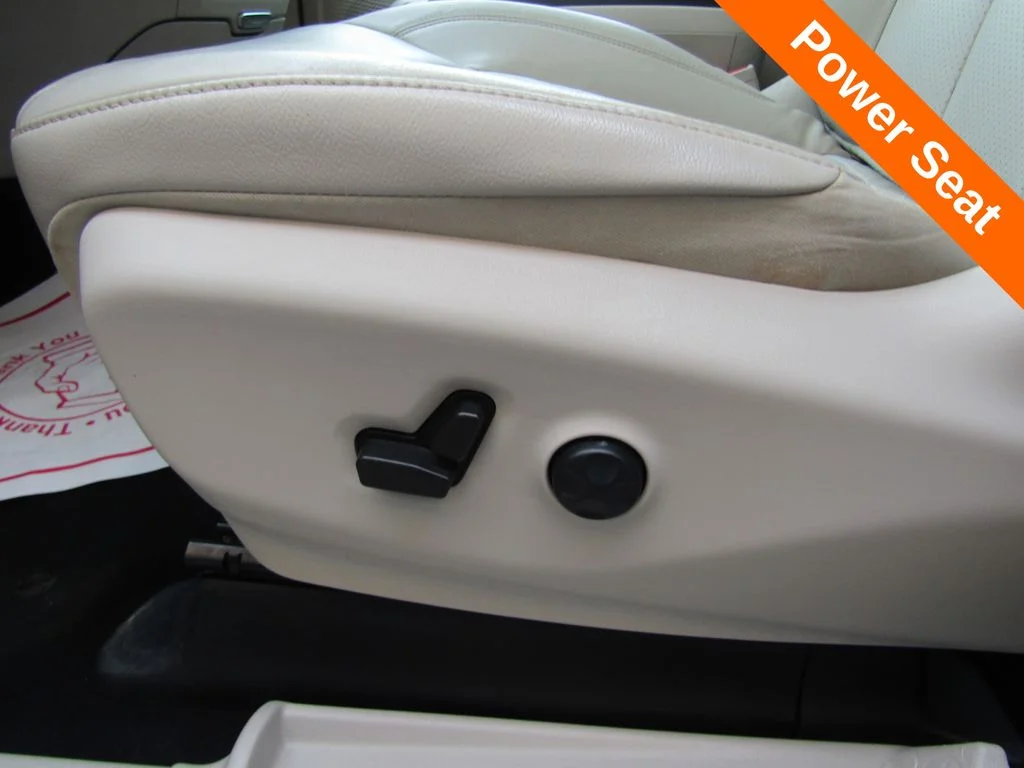 Used 2021 Gray Chrysler Touring L image 7