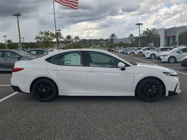 New 2026 Ice Cap Toyota SE image 3