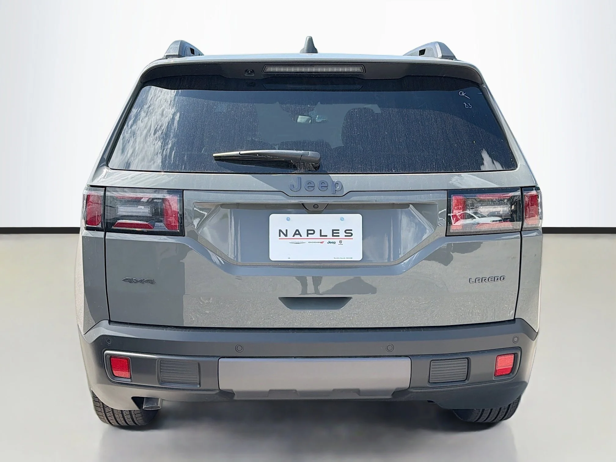 New 2026 Sting-Gray Clear-Coat Exterior Paint Jeep Laredo image 5