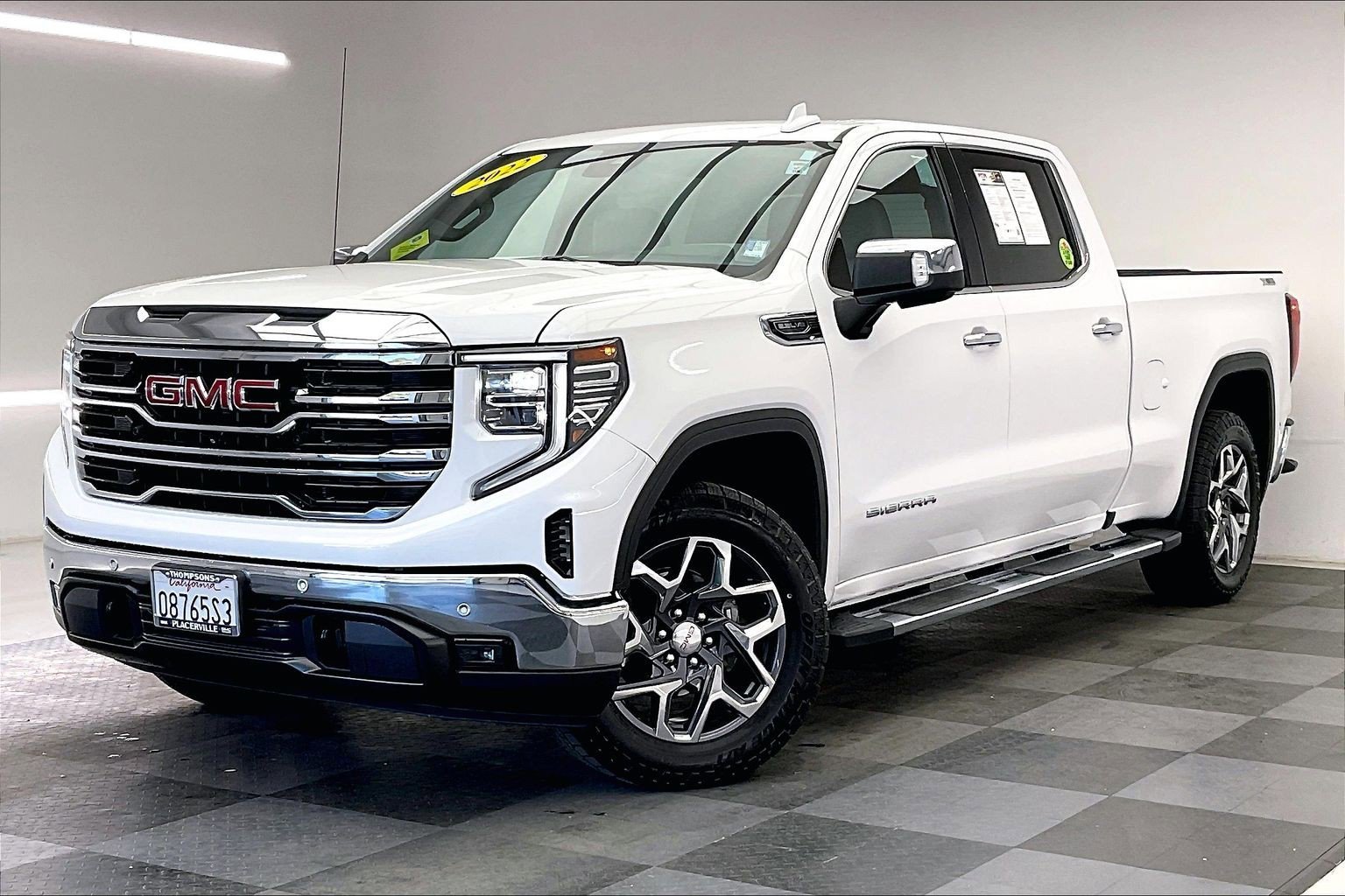 Used 2022 Summit White GMC SLT image 12