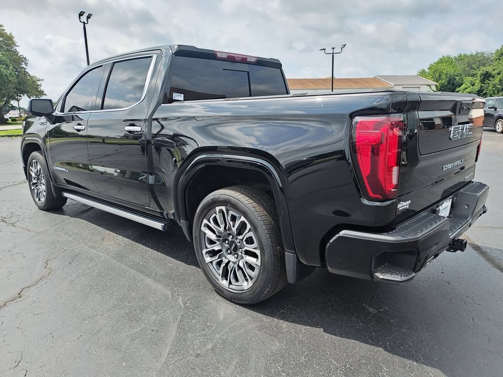 Used 2023 Onyx Black GMC Denali Ultimate image 3
