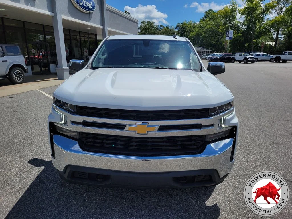 Used 2021 White Chevrolet LT image 9