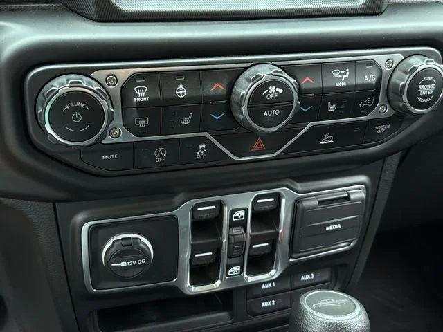 Used 2022 Black Jeep Willys image 26