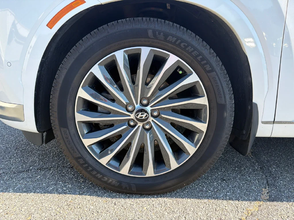 Used 2024 White Hyundai Calligraphy image 11
