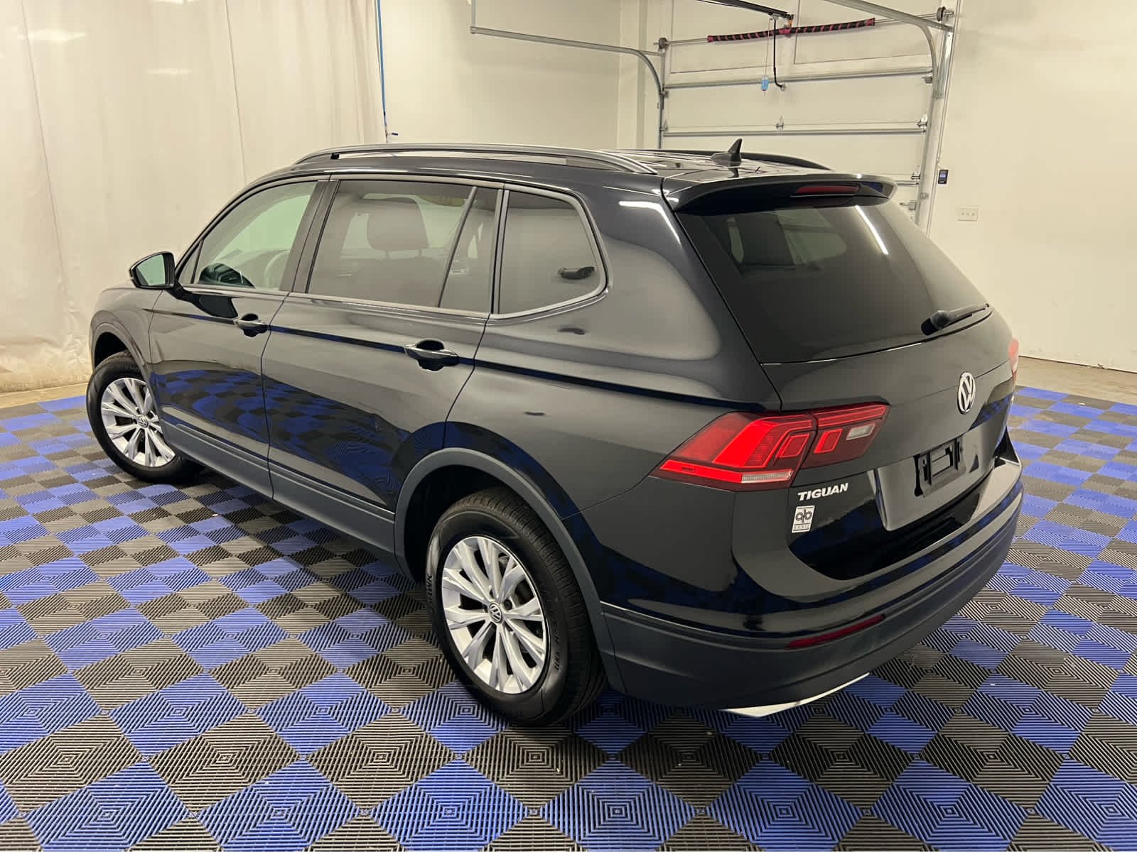 Used 2020 Deep Black Pearl Volkswagen S image 7