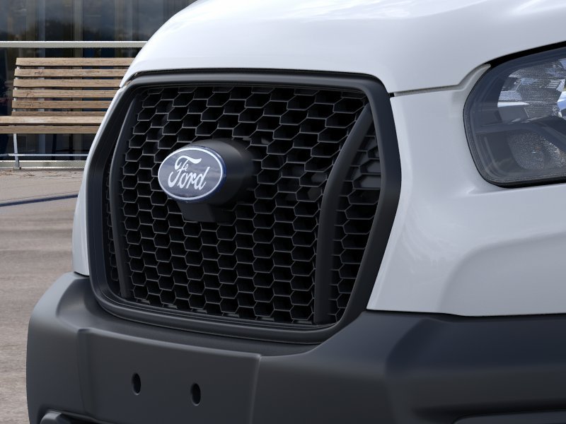 New 2026 Oxford White Ford XL image 18