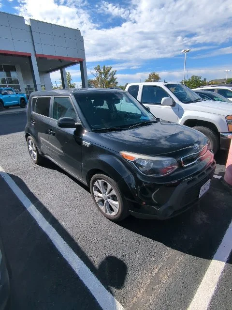 Used 2015 Black Kia Plus image 4