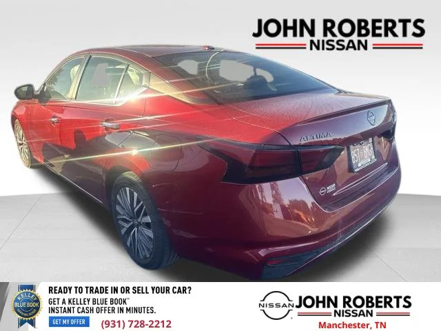 Used 2024 Red Nissan 2.5 SV image 3