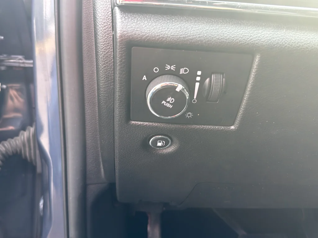 Certified Used 2021 Blue Jeep Limited image 27