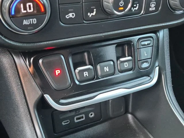 Used 2021 Gray GMC SLE image 38