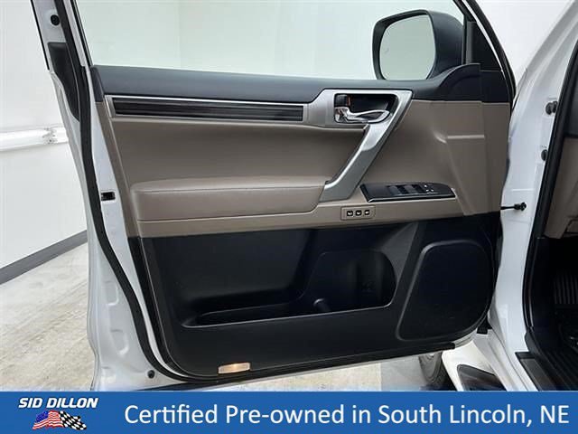 Certified Used 2022 Starfire Pearl Lexus GX 460 Premium image 16