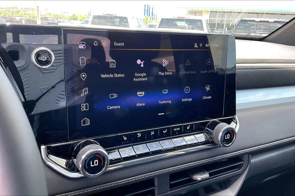 2025 Chevrolet Colorado LT - Photo 17