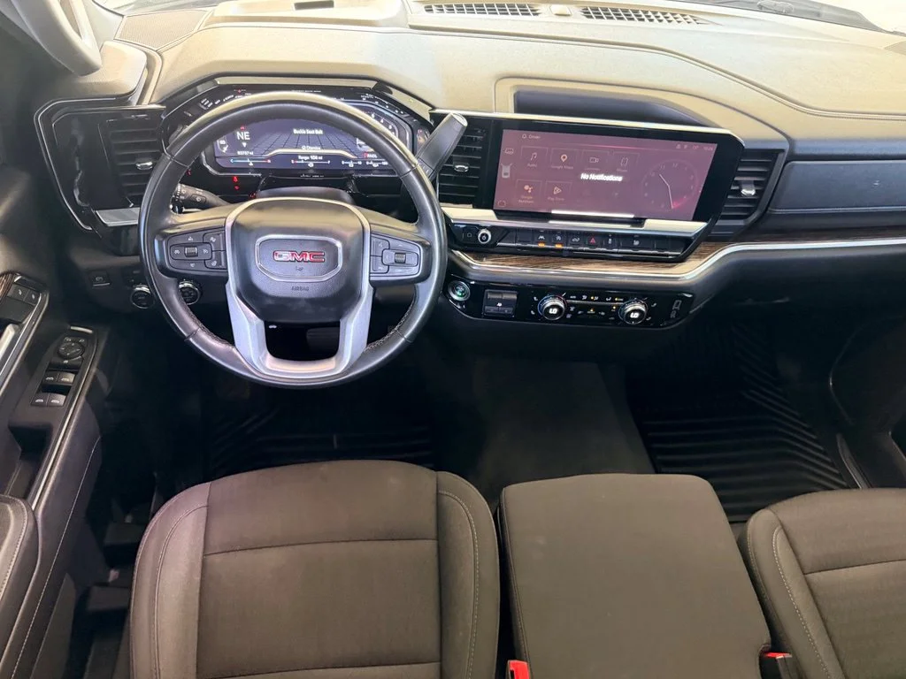 Used 2023 White GMC Elevation image 15