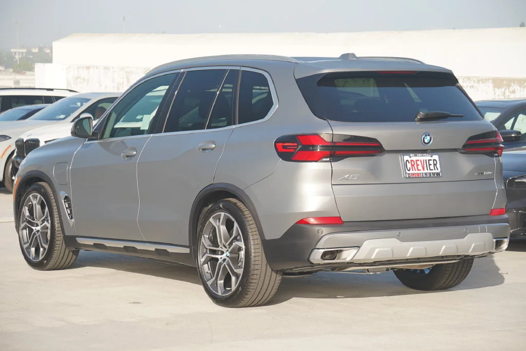 Used 2026 Gray BMW xDrive50e image 8