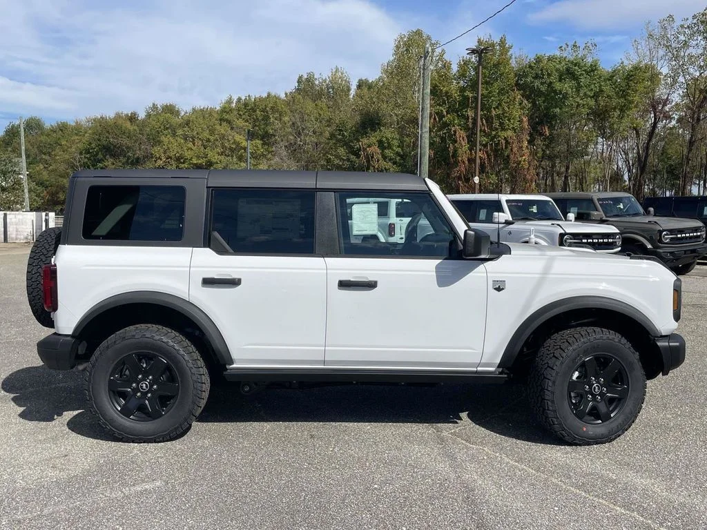 New 2026 White Ford Big Bend image 2