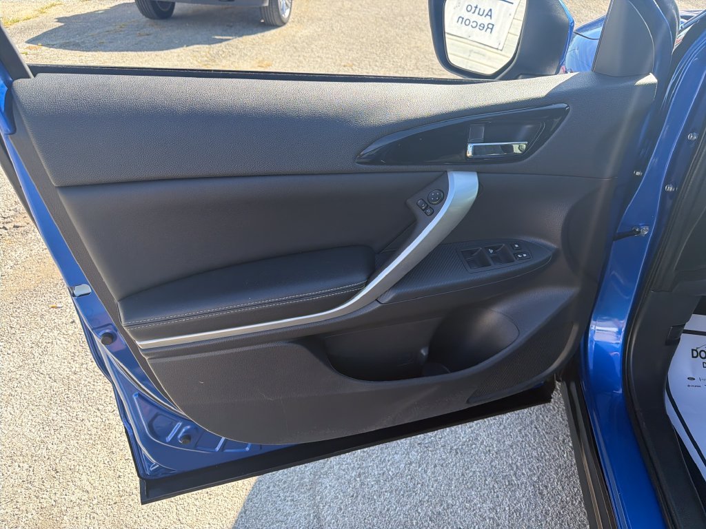 Used 2026 Blue Mitsubishi SE image 12