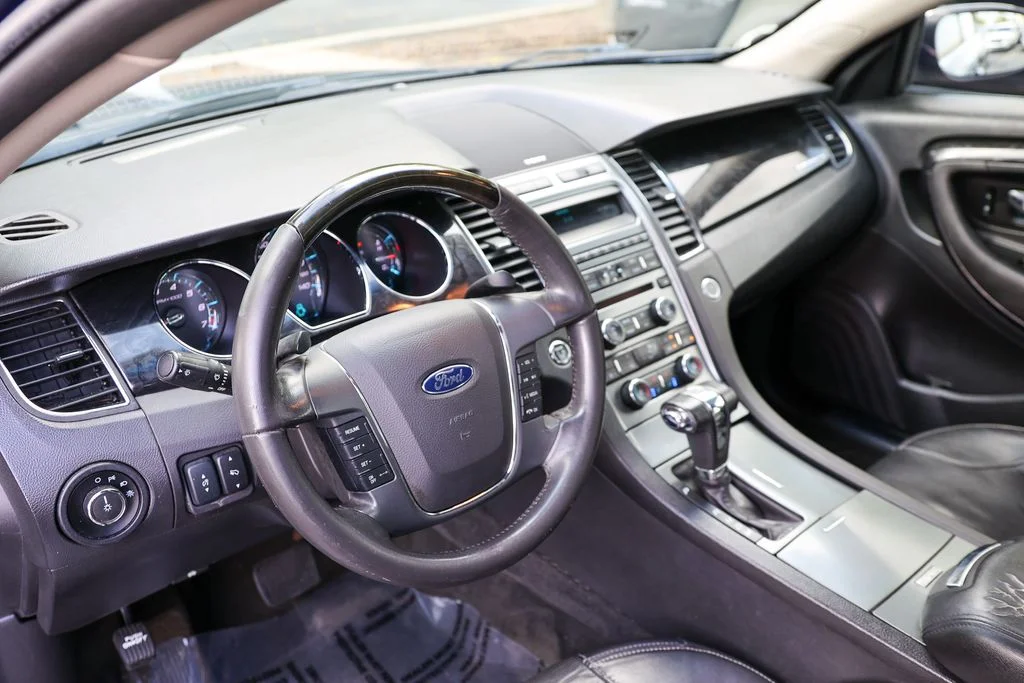 Used 2012 Blue Ford Limited image 6