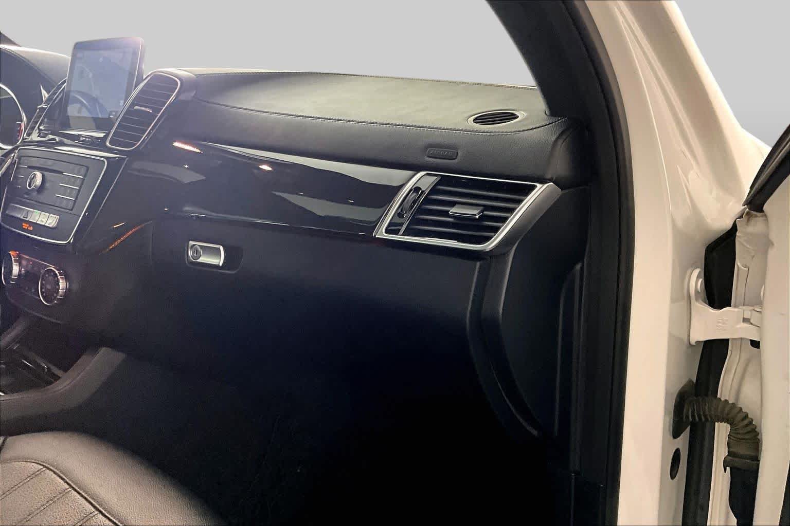 Used 2017 Polar White Mercedes-Benz GLS 450 image 17