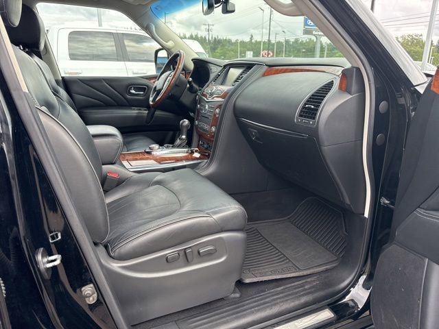 Used 2017 Black INFINITI Limited image 9