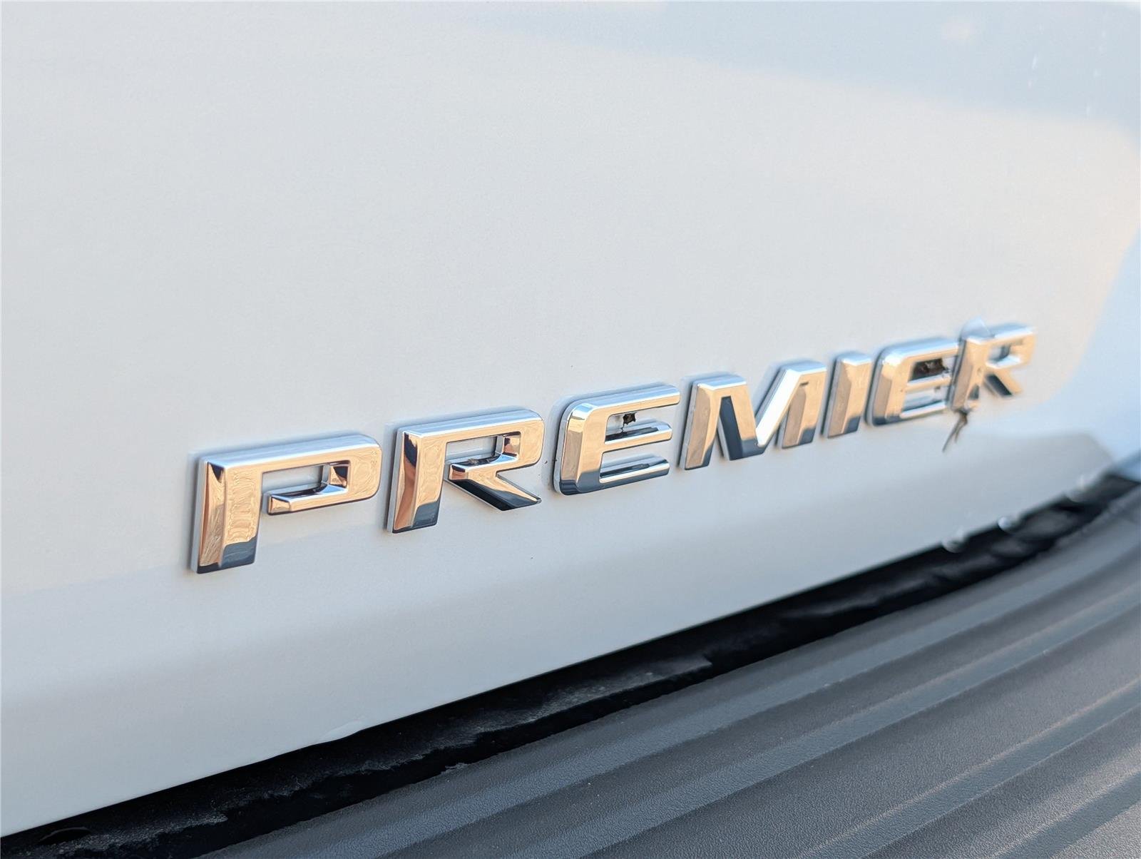 New 2026 Polar White Tricoat Chevrolet Premier image 36