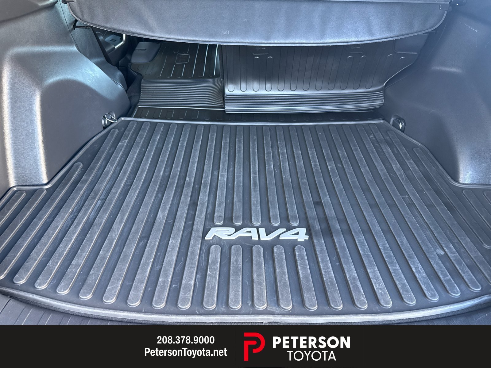 Used 2023  Toyota XLE Premium image 14