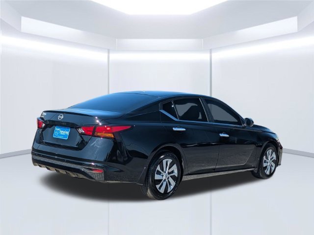 Used 2023 Black Nissan 2.5 S image 6