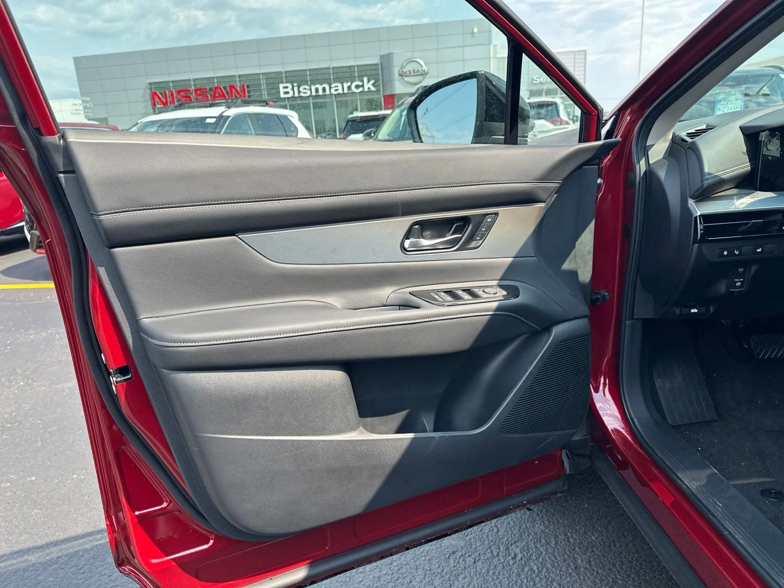 New 2026 Scarlet Ember Tintcoat Nissan Platinum image 15