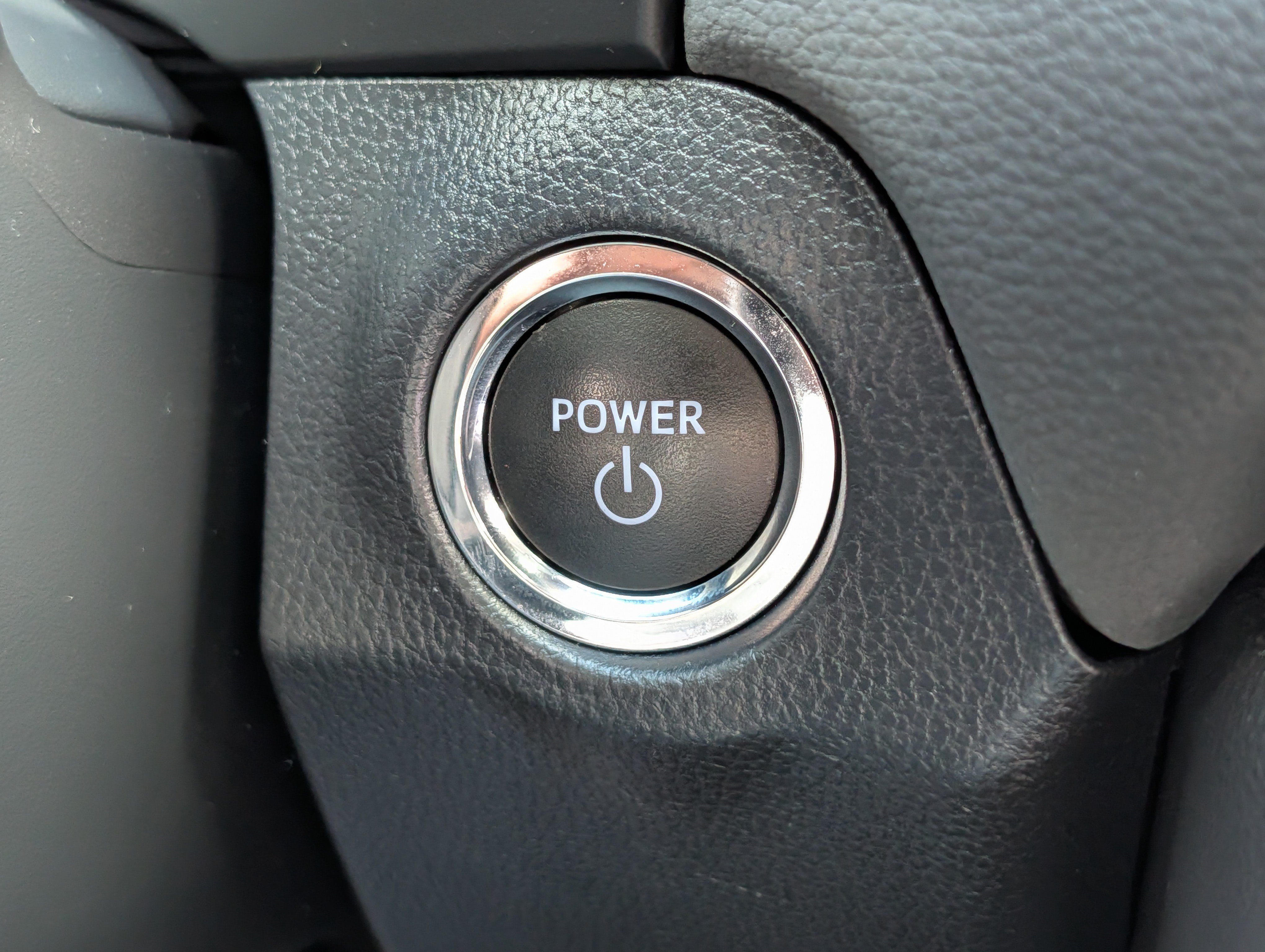 Used 2024 Magnetic Gray Metallic Toyota Hybrid XLE Premium image 29