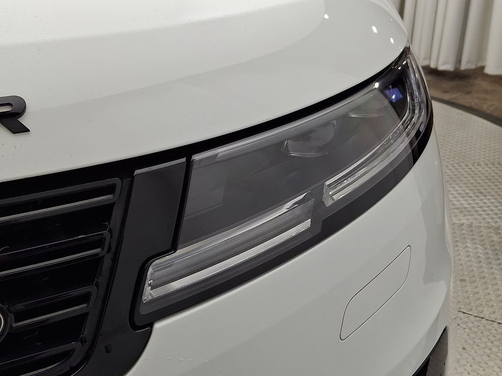 Certified Used 2024 Fuji White Land Rover Dynamic SE image 9