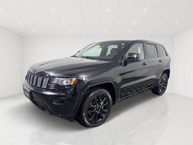 Used 2018 Jeep Grand Cherokee Altitude with VIN 1C4RJFAG3JC285313 for sale in Shakopee, Minnesota