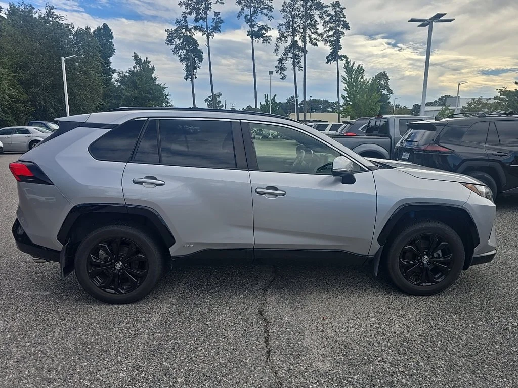 Used 2022 Silver Toyota SE image 4