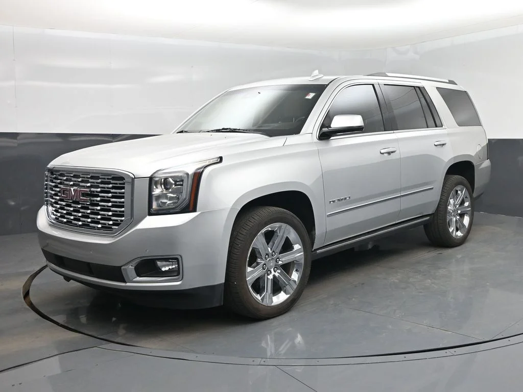 Used 2020 Silver GMC Denali image 9